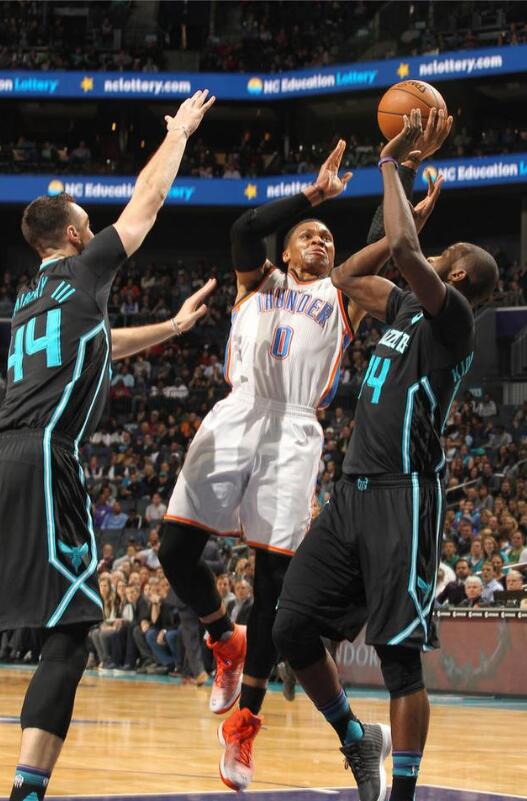 机智快速地 机智快速地